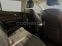 Usado Kia Stonic 120 CV (88 kW) 2019 Rojo SUV