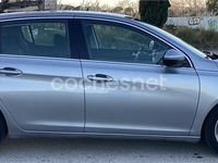Usado Peugeot 308 Allure 92 CV (67 kW) 2015 Gris / plata Berlina