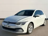 Usado VW Golf VIII Life 111 CV (81 kW) 2024 Blanco Berlina