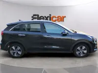Usado Kia Niro 141 CV (103 kW) 2021 Azul SUV