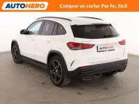 Usado Mercedes GLA200 AMG line 150 CV (110 kW) 2020 Blanco SUV