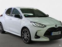 Usado Toyota Yaris Hybrid Plus 116 CV (85 kW) 2023 Gris / plata Berlina