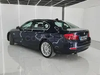 Usado BMW 520 Luxury Line 190 CV (139 kW) 2016 Azul Berlina