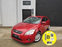 Usado Kia Ceed Active 115 CV (84 kW) 2010 Granate Utilitario
