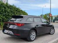 Usado Seat Leon ST Style 150 CV (110 kW) 2022 Negro Familiar