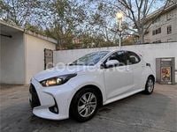 Usado Toyota Yaris 125 CV (91 kW) 2021 Blanco Utilitario