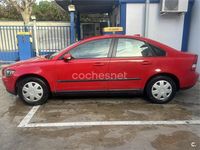 Usado Volvo S40 Kinetic 100 CV (73 kW) 2005 Rojo Berlina