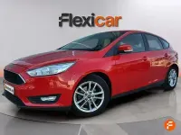 Usado Ford Focus Trend 125 CV (91 kW) 2018 Rojo Berlina