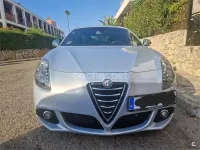 Usado Alfa Romeo Giulietta Edizione Speciale 175 CV (128 kW) 2014 Gris / plata Utilitario
