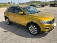 Usado VW T-Roc Advance 150 CV (110 kW) 2021 Amarillo SUV