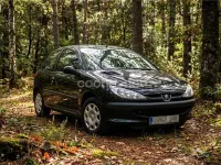 Usado Peugeot 206 75 CV (55 kW) 2006 Negro Berlina