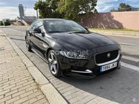 Usado Jaguar XE R-Sport 180 CV (132 kW) 2015 Negro Berlina