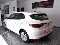 Usado Renault Mégane II Intens 115 CV (84 kW) 2021 Blanco Berlina