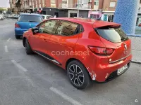 Usado Renault Clio IV Dynamique 90 CV (66 kW) 2013 Rojo Berlina