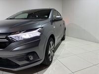 Nuevo Dacia Sandero Expression 100 CV (73 kW) 2025 Gris Berlina