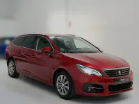 Usado Peugeot 308 SW Allure 130 CV (95 kW) 2021 Granate Familiar