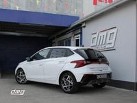 Ny Hyundai i20 100 HK (73 kW) 2025 Hvid Sedan