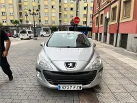 Usado Peugeot 308 120 CV (88 kW) 2008 Gris / plata Berlina