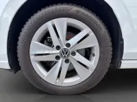 Usado VW Golf VIII Life 131 CV (96 kW) 2023 Blanco Berlina