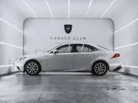 Usado Lexus IS300h Executive Line 223 CV (164 kW) 2017 Blanco Berlina