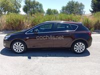 Usado Opel Astra Excellence 110 CV (80 kW) 2013 Marrón Berlina