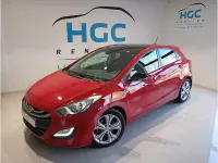 Usado Hyundai i30 110 CV (80 kW) 2013 Rojo Berlina