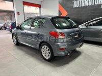 Usado Peugeot 206 75 CV (55 kW) 2009 Gris / plata Berlina