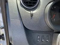 Usado Renault Kangoo Zen 95 CV (69 kW) 2021 Blanco Monovolumen