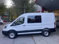 Usado Ford Transit Trend 131 CV (96 kW) 2018 Blanco Familiar