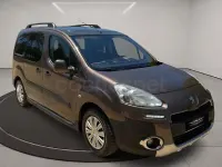 Usado Peugeot Partner Tepee Outdoor 115 CV (84 kW) 2014 Marrón Monovolumen
