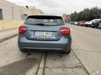 Usado Mercedes A180 Urban 122 CV (89 kW) 2014 Azul Berlina