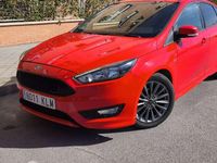 Usado Ford Focus ST-Line 125 CV (91 kW) 2018 Rojo Utilitario