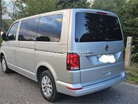 Usado VW Caravelle 204 CV (150 kW) 2022 Gris / plata Van