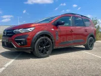 Usado Dacia Jogger Extreme 100 CV (73 kW) 2021 Granate Monovolumen