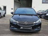 Usado Opel Astra Dynamic 109 CV (80 kW) 2018 Negro Familiar