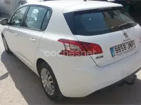 Usado Peugeot 308 Style 100 CV (73 kW) 2016 Blanco Berlina