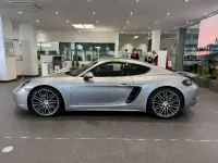 Usado Porsche 718 Cayman 300 CV (220 kW) 2025 Gris/plata Coupe