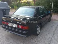 Usado Mercedes 190 126 CV (92 kW) 1985 Verde Berlina