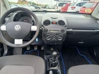 Usado VW Beetle Cabriolet 100 CV (73 kW) 2007 Negro Descapotable
