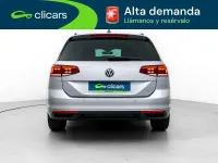Usado VW Passat Executive 122 CV (89 kW) 2023 Plateado Familiar