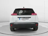 Usado Peugeot 2008 Active 100 CV (73 kW) 2023 Blanco SUV