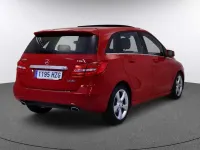 Usado Mercedes B180 109 CV (80 kW) 2014 Rojo Utilitario
