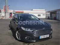 Usado Ford Mondeo Trend 150 CV (110 kW) 2018 Gris / plata Berlina