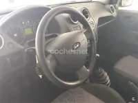 Usado Ford Fiesta Trend 68 CV (50 kW) 2006 Verde Utilitario