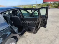 Usado Renault Mégane III Authentique 100 CV (73 kW) 2013 Negro Berlina