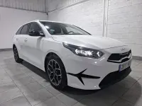 Usado Kia Ceed Style 100 CV (73 kW) 2025 Blanco Utilitario