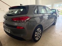 Usado Hyundai i30 120 CV (88 kW) 2019 Gris / plata Berlina