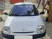Usado Renault Clio II 80 CV (58 kW) 2001 Blanco Berlina
