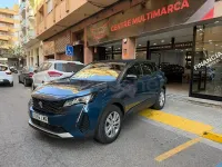 Usado Peugeot 3008 Active 130 CV (95 kW) 2022 Azul SUV