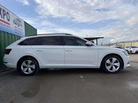 Usado Skoda Superb Ambition 150 CV (110 kW) 2016 Blanco Familiar